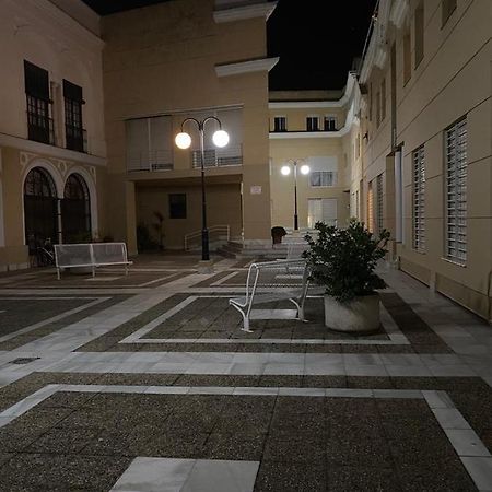 Apartamento Centrico “Los Pajaritos” Con Garaje. Jerez de la Frontera Exterior photo